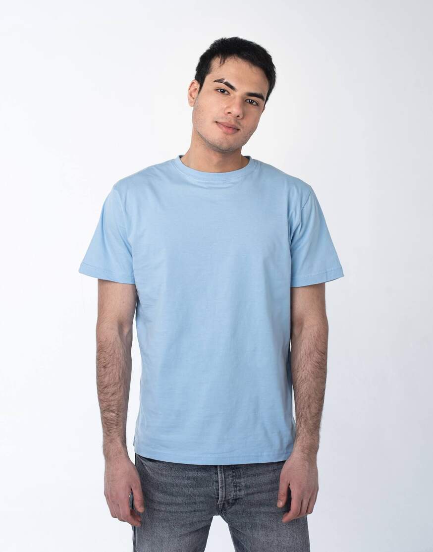 Голубая мужская футболка оптом